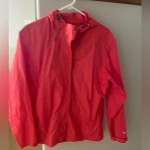 Lightweight hooded rain jacket